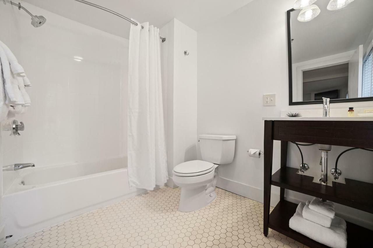 Seven Hills Inn 레녹스 외부 사진